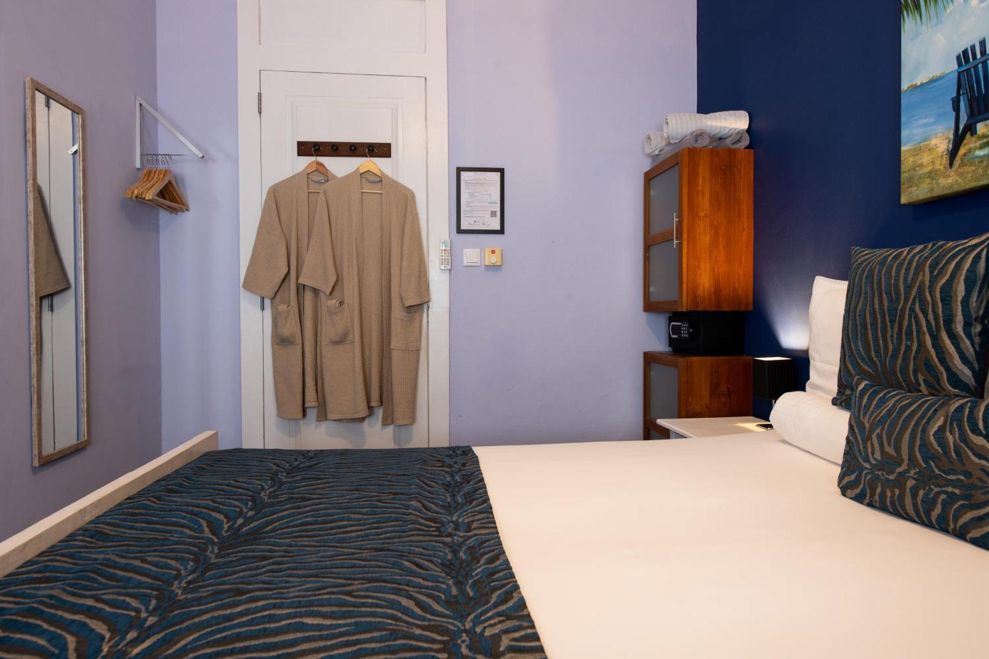 Villa Amalie & Villa Curiel Willemstad Room photo